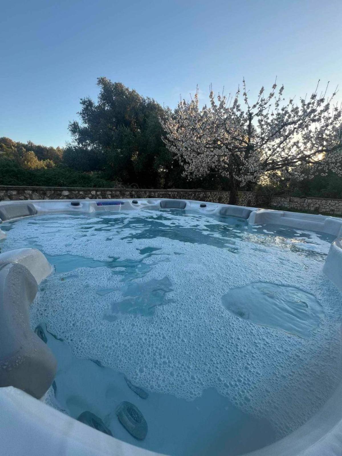 Villa Spiti Ute Makrádes 外观 照片